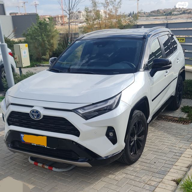 מודעת רכב טויוטה RAV4