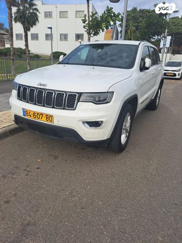 מודעת רכב ג'יפ גרנד צ'ירוקי