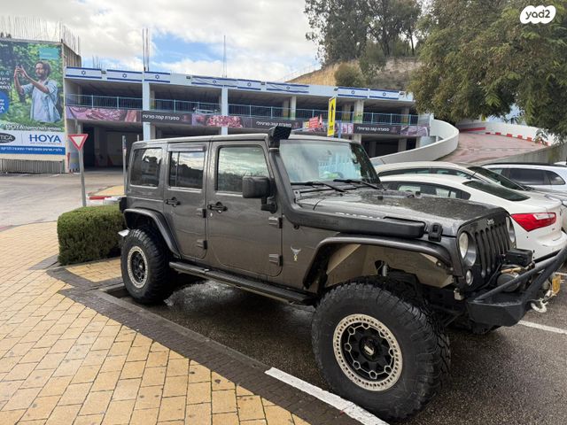 מודעת רכב ג'יפ רנגלר