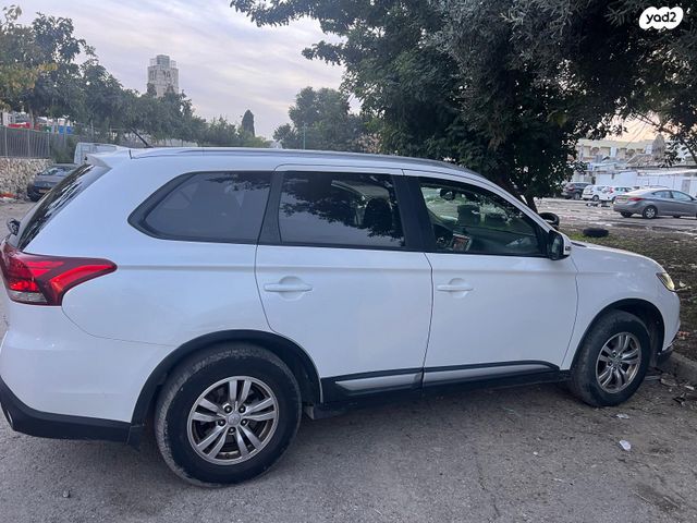 מיצובישי אאוטלנדר