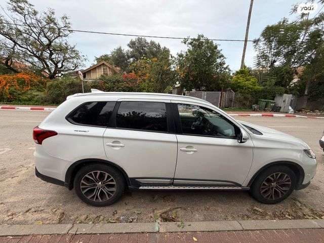 מודעת רכב מיצובישי אאוטלנדר