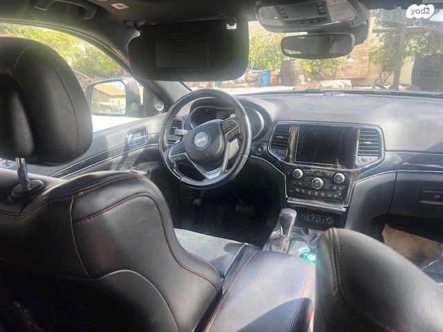 מודעת רכב ג'יפ גרנד צ'ירוקי