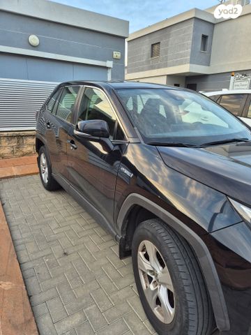 טויוטה RAV4