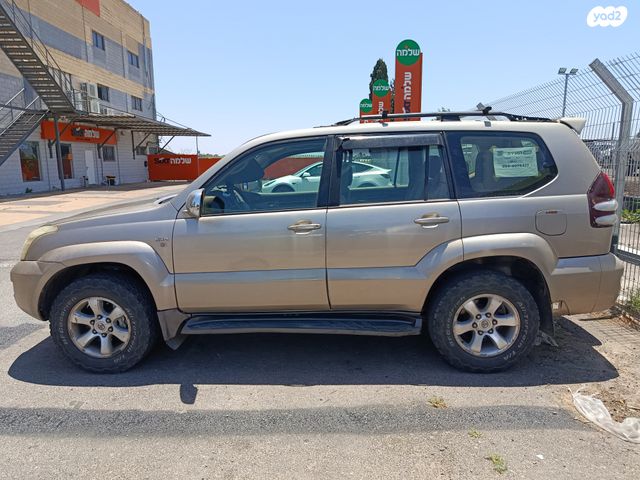 טויוטה לנד קרוזר