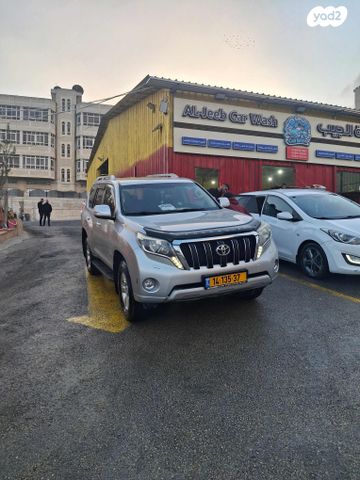 טויוטה לנד קרוזר