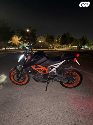KTM Naked Duke 390