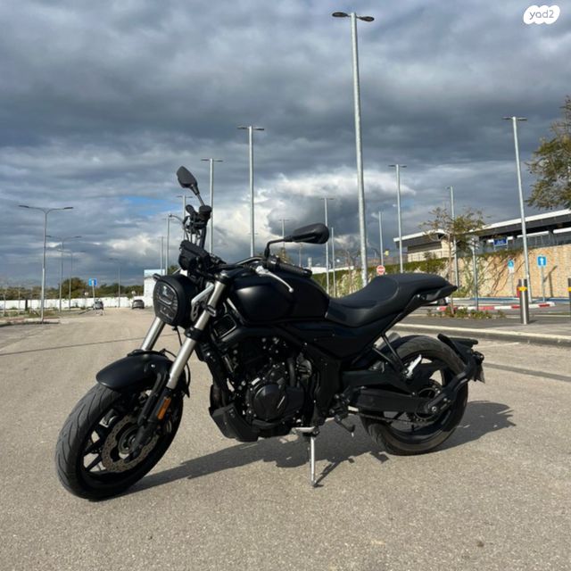 מודעת רכב Voge 500AC