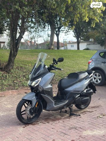 מודעת רכב סאן יאנג ג'וירייד 300 16