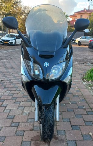 פיאג'ו X-Evo 400