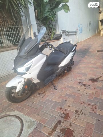 מודעת רכב סאן יאנג ג'וי-מקס 250