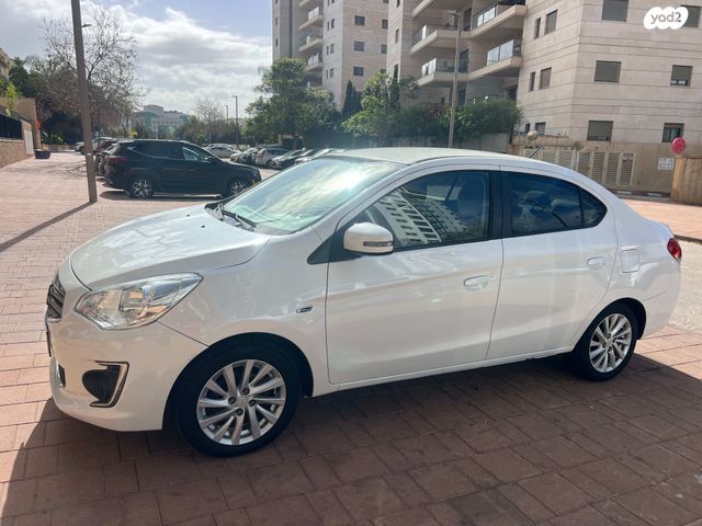 מיצובישי אטראז'