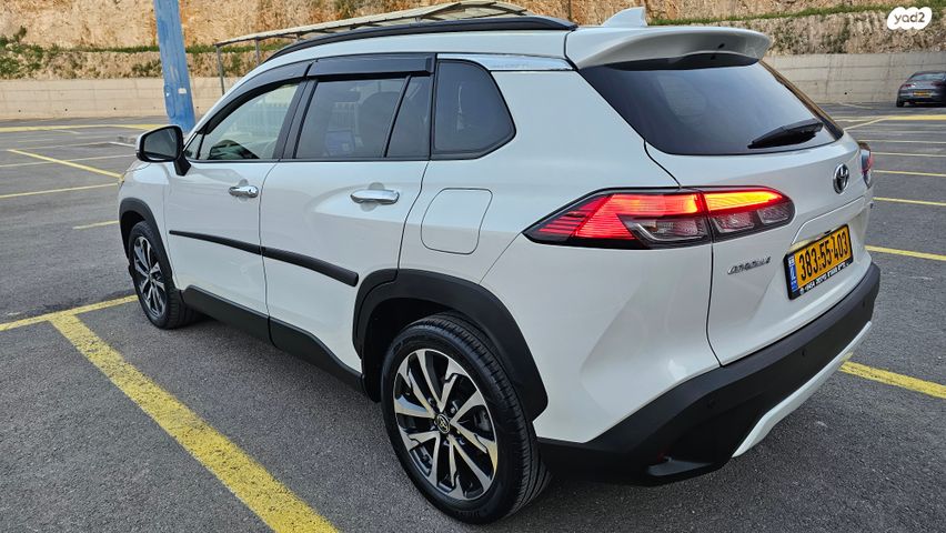 טויוטה קורולה קרוס