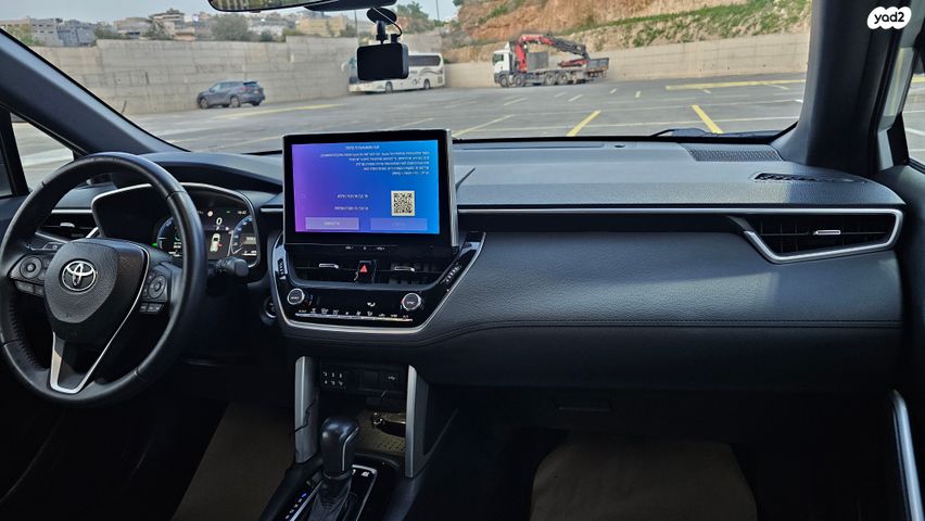 טויוטה קורולה קרוס