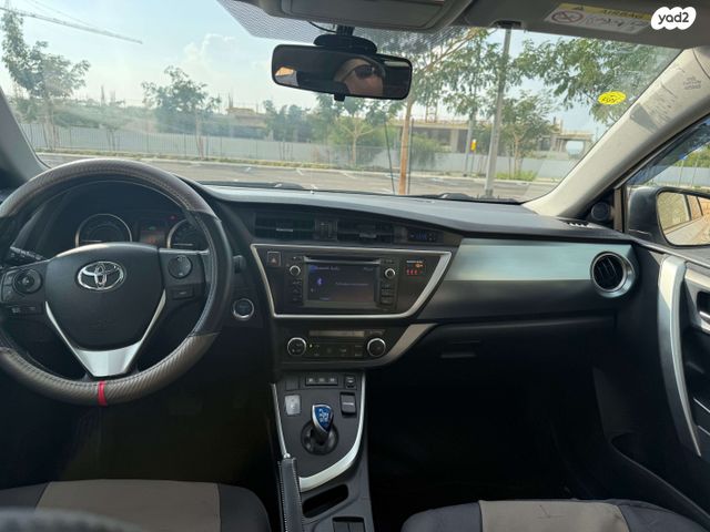 טויוטה אוריס