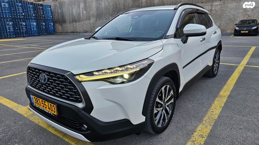 מודעת רכב טויוטה קורולה קרוס