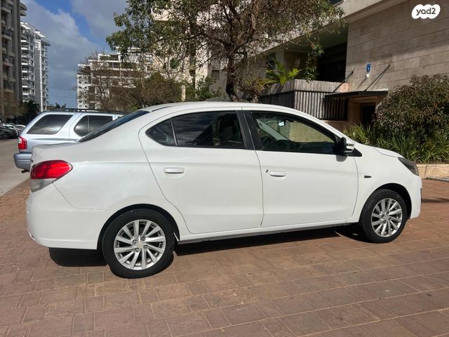 מיצובישי אטראז'