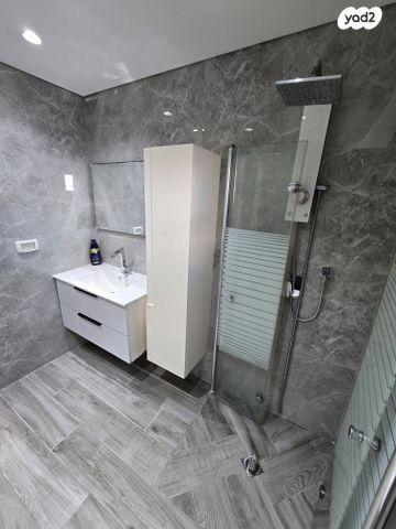 בית פרטי/ קוטג', גולדה מאיר 1, קרית ים ד', קרית ים