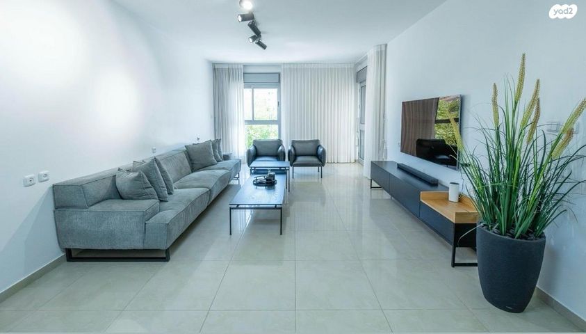 דירה, אבני חושן 28, אבני חן, מודיעין מכבים רעות