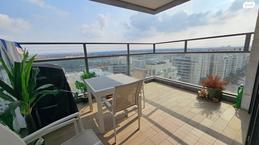 פרופ' אפרים קציר 15