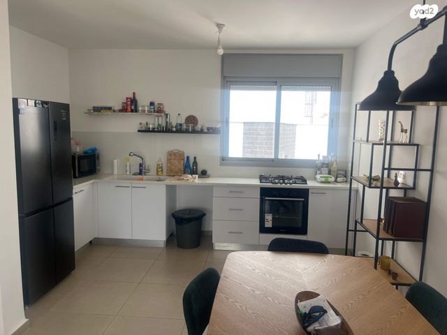 יצחק נבון 14