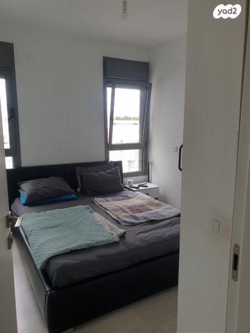 פרופ' אפרים קציר 21