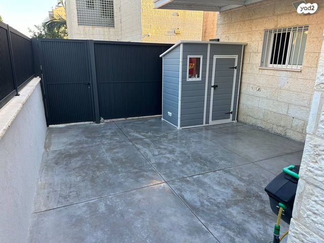 דו משפחתי, אפרים קישון 35, קרית האמנים, מצליח, רמלה