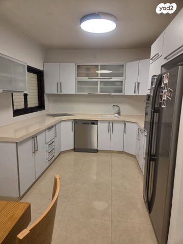 דירה, צפת 5, קרית שרת מערב, חולון