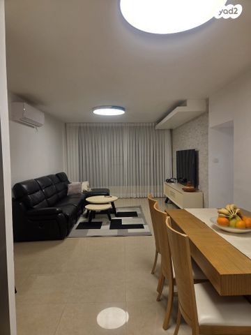 דירה, צפת 5, קרית שרת מערב, חולון