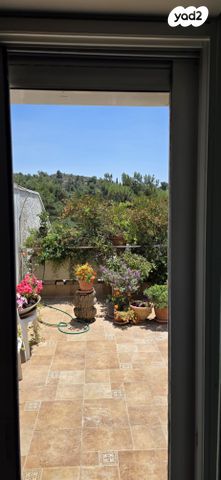 בית פרטי/ קוטג', קרן היסוד 8, שכונה א', מבשרת ציון