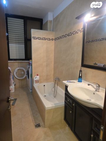 דירה, צפת 5, קרית שרת מערב, חולון