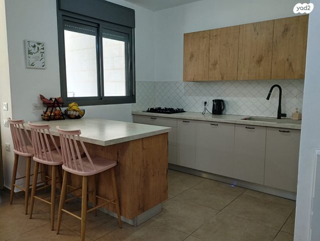 יצחק אבינו 1