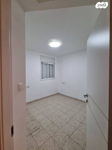 דירה, עין שמש 25, נוף סביון, גני תקווה