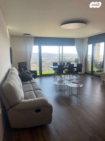 יעקב טהון 13