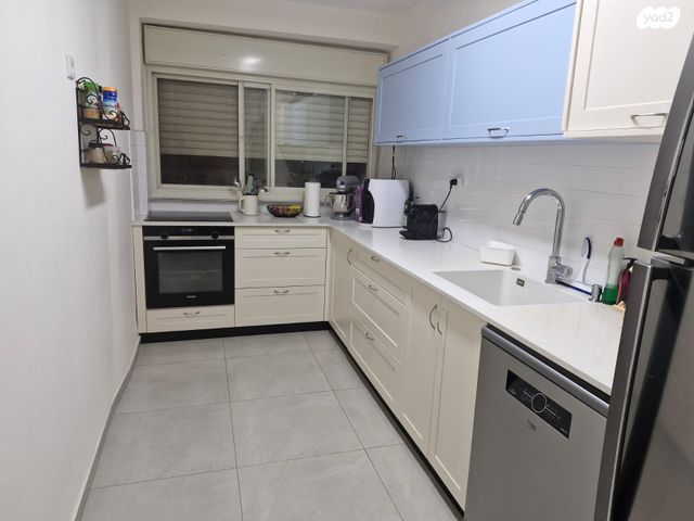 דירה, חי 65, המושבה, בנימינה גבעת עדה