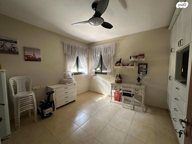 בית פרטי/ קוטג', פייר אוגוסט רנואר 43, גבעת טל, קרית אתא