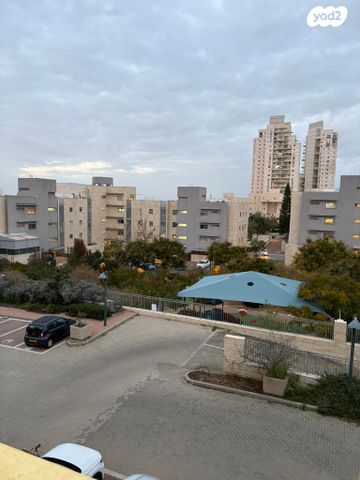 דירה, אבני חושן 28, אבני חן, מודיעין מכבים רעות