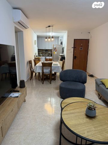 דירה, עזרא קורין 4, נווה חן, תל אביב יפו