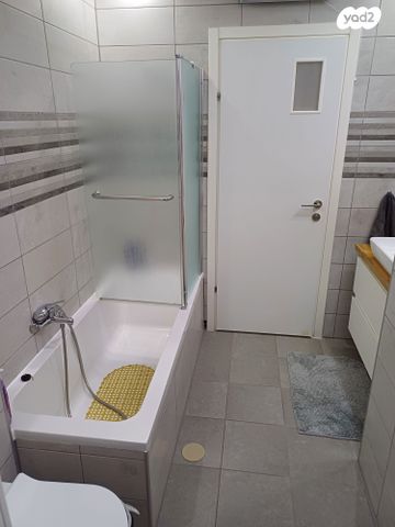 דירה, שדרות אבני החושן 5, כרמי גת, קרית גת