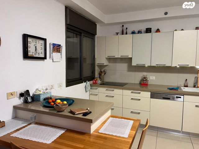 דירה, אלוף עוזי נרקיס 5, מרכז, כפר סבא