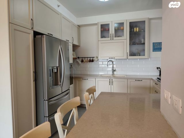 דירה, יונתן רטוש 10, פסגות אפק, ראש העין