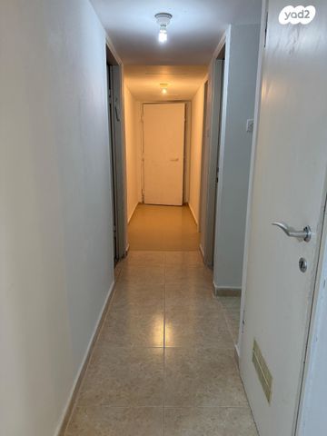 דירה, עזרא קורין 4, נווה חן, תל אביב יפו