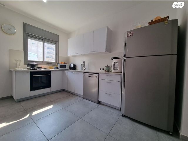 דירה, הרב נריה 3, קרית השרון, נתניה