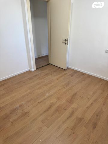 דירה, לסקוב 15, בן גוריון, חולון