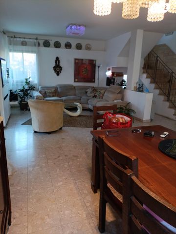 בית פרטי/ קוטג', מצדה 12, נאות המכבים, גן יבנה