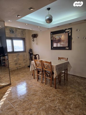 דירה, מרחבים 1332, נווה גן, דימונה