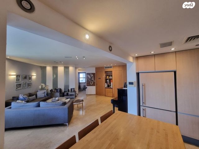 אורי צבי גרינברג 17