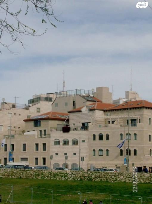 שדרות בן צבי 19