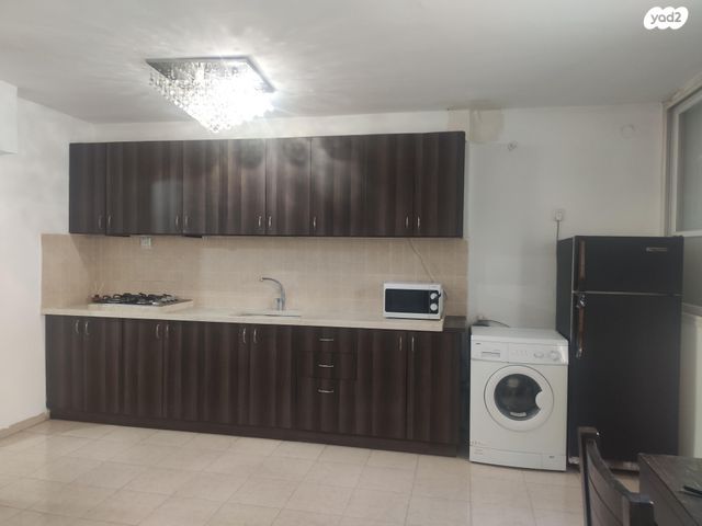 אלעזר בן לולו 426