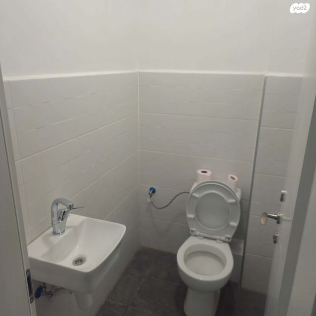 דירה, לאה גולדברג 8, חתני פרס ישראל, באר יעקב