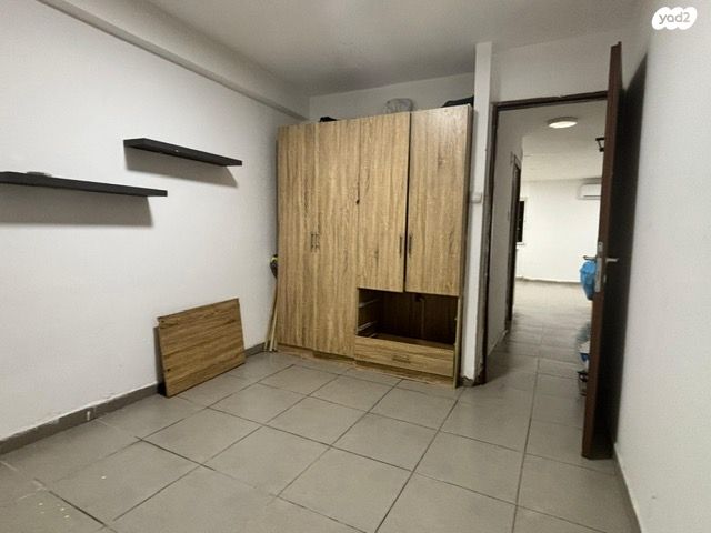 דירה, יצחק שדה 16, קטמונים, ירושלים